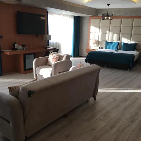 Grand Vaves Otel 4*
